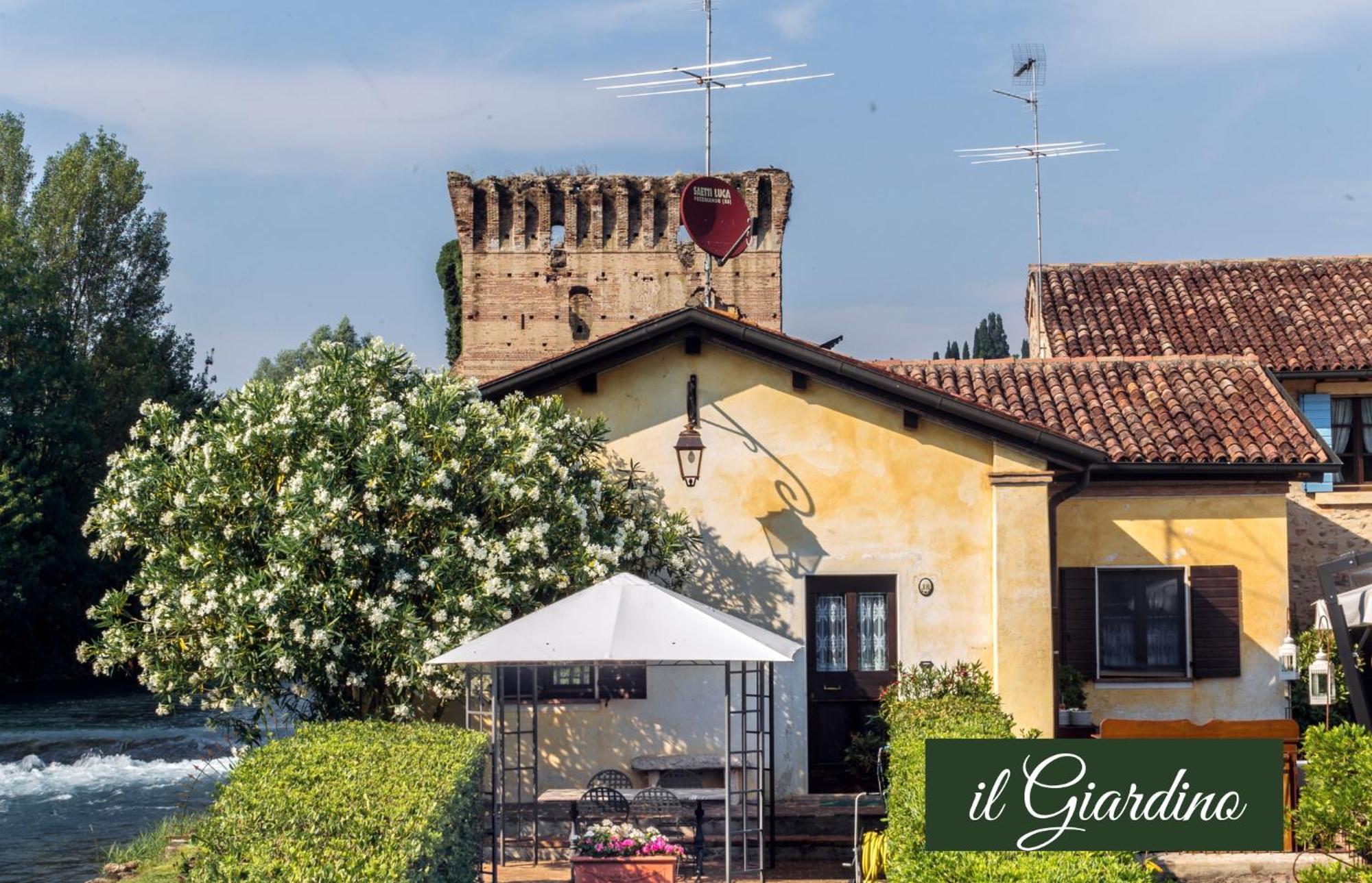 Il Borghetto Vacanze Nei Mulini Valeggio sul Mincio Rom bilde